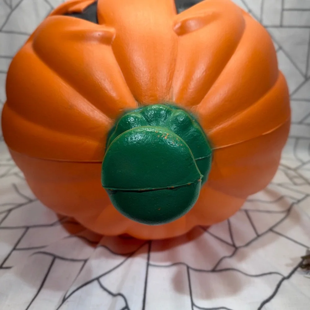 General Foam Plastic Blow Mold Pumpkin 20